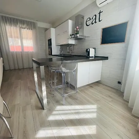 Dimora Santiago 200mt Dal Mare Appartement