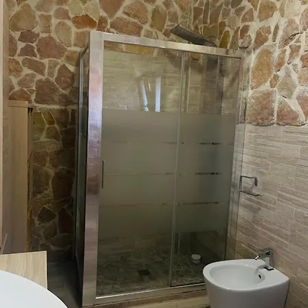 Dimora Santiago 200mt Dal Mare アパート